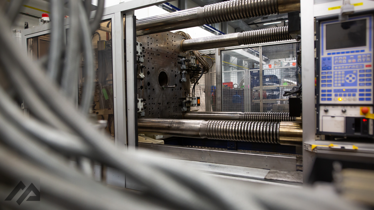 injection molding process steps